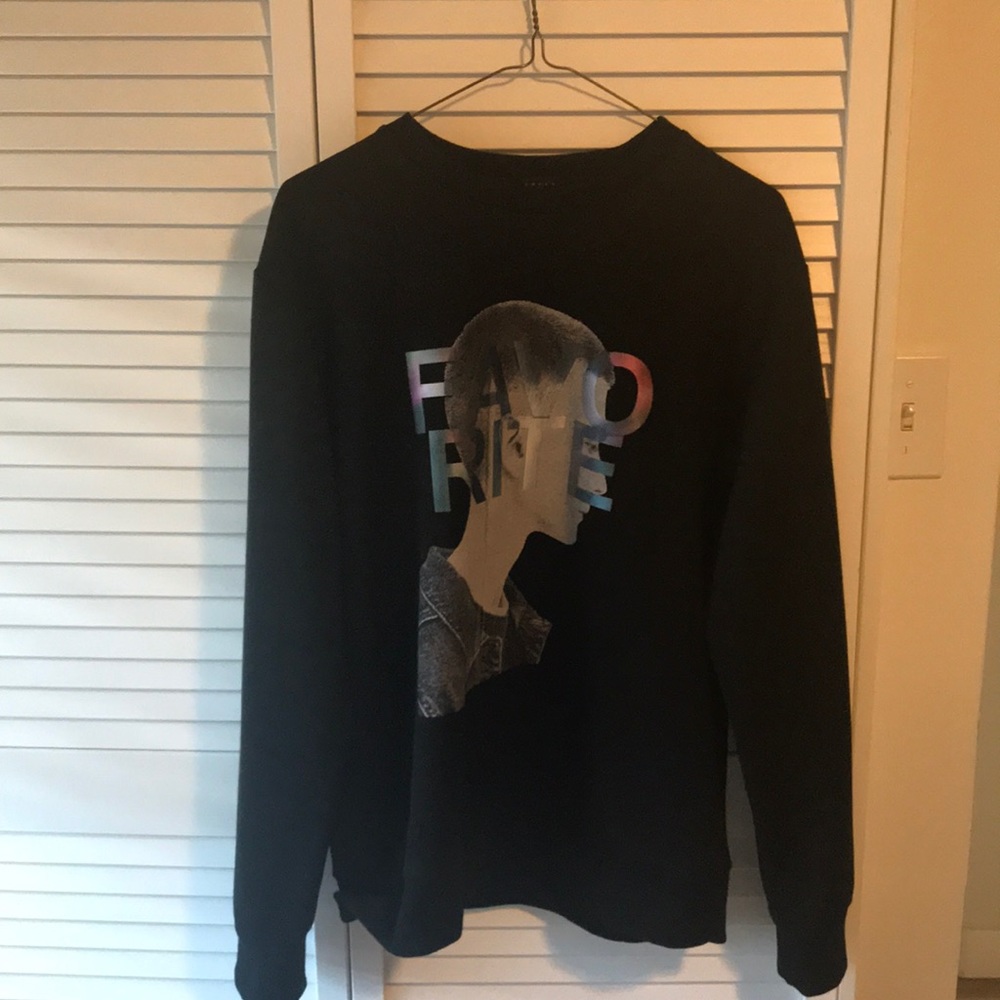 Black Crewneck